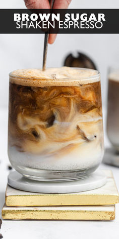 brown sugar shaken espresso Iced Shaken Espresso, Easy Coffee Drinks Recipes, Brown Sugar Shaken Espresso, Coffee Recipes Hot, Shaken Espresso, Espresso Recipes, Espresso At Home, Ice Milk