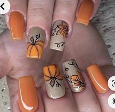 Fall Nails Ideas Autumn Pumpkins, Fall Nails With Pumpkins And Leaves, Square Nail Designs Halloween, Fall Nail Designs With Pumpkins, Autumn Theme Nails, Pumpkin And Leaves Nails, Pretty Autumn Nails, Elegant Halloween Nails Design, Fall Nail Designs Orange