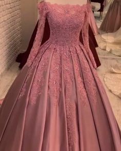 Vestido de fiesta de quinceañera rosa polvoriento con encaje de manga larga vintage Weddin - Siaoryne Pink Ball Gown Quinceanera Dress With Sweep Train, Pink Gown For Debutante Ball With Long Train, Pink Quinceanera Dress With Sweep Train, Pink Gown With Long Train For Debutante Ball, Pink Quinceanera Dress With Sweep Train For Debutante Ball, Elegant Ball Gown With Sweep Train For Quinceanera, Elegant Quinceanera Ball Gown With Sweep Train, Pink Gown With Detachable Train For Debutante Ball, Pink Evening Dress With Detachable Train For Wedding