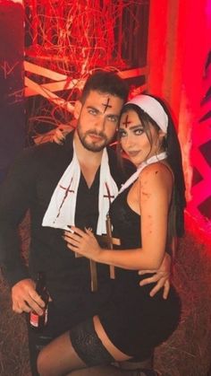 حفل تنكري Scary Couples Costumes, Scary Couples Halloween Costumes, Cute Couples Costumes, Unique Couple Halloween Costumes, Halloween Coustumes, Couples Halloween Outfits, Cute Couple Halloween Costumes