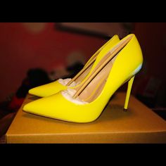 Brand New Patent Leather Heel. Yellow Round Toe Heels For Work, Yellow Spring Heels For Office, Yellow Round Toe Heels For Office, Yellow Pointed Toe Heels For Workwear, Yellow Pointed Toe Heels For Work, Yellow Almond Toe Court Shoes For Spring, Chic Yellow Almond Toe Heels, Chic Yellow Pointed Toe Court Shoes, Yellow Court Shoes For Spring Party