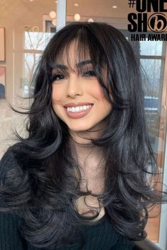 Straight Layered Hair With Wispy Bangs Shot Hair, Straight Layered Hair, Layered Haircuts With Bangs, Layered Hair With Bangs, Hair Inspiration Long, Layered Haircuts For Medium Hair, Hairstyles For Layered Hair