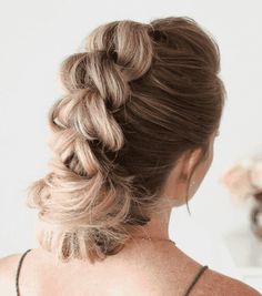 When you're looking for inspiration for the best hairstyles, look no further than this list. From up-dos to braids to everything in between, whether you have straight or curly hair, the hairstyle ideas you'll find for 2018 and 2019 are endless. Best Hairstyles For Women, Second Day Hairstyles, Hair Tint, Hairstyles Women, Bohemian Hairstyles, Twist Braids, Hairstyles For Women