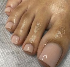 Nude Nails Toes, Baddie Pedicure, Natural Toes Pedicure, Brown Toes Nails, Long Toenails Pedicures, Nude Toes Pedicure, Nude Toes Nails, Brown French Tip Toes, Wedding Pedicure Toenails Brides