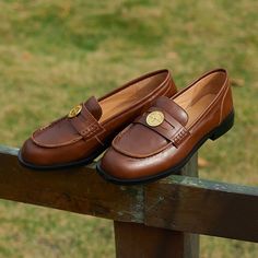 These loafers are designed in a timeless, minimal silhouette, so you'll be sure to wear them often. Made from soft leather, soft bottom that ensure all-day comfort. Wear yours with tailoring and denim alike. Color: Brown/BlackMaterial: Cow LeatherLining: PigskinInsole: Sheepskin（Unmovable）Sole: RubberHeels: 2 cm/0.79"Fit: Medium to Wide, Runs Normal.Origin: Made in China Production Time: About 5-7 days (Any exceptional case will email you, Please pay attention to your email left) Shipping Time: Comfort Wear, Leather Texture, Pig Skin, Black 7, Penny Loafers, Mid Heel, Loafers For Women, Casual Jeans, Cow Leather