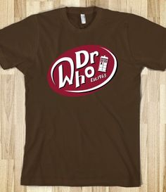 a brown t - shirt with the word dr who in red and white on it