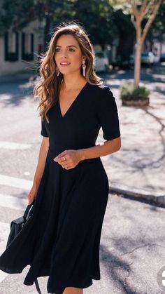 Perfect Spring Outfit, Vestidos Retro, Black Short Dress, Half Sleeve Dresses, Vestidos Vintage, Midi Short Sleeve Dress, Linnet, Formal Dresses For Women, Black Women Fashion