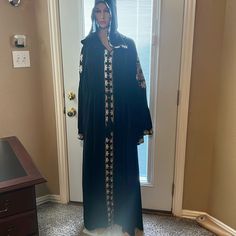 Embodied Black/ In Beige And Burble Flowers With Attached Hoodie Turkish Abaya Maxi Long Sleeves Adjustable Waist Barely Worn Zipper Down Wear Up Or Down For All Your Occasions Smoke/Pet Free Home Price Negotiable Abaya Dress, House Prices, Colorful Dresses, Womens Sizes, Womens Dresses, Long Sleeve, Women Shopping, How To Wear, Black