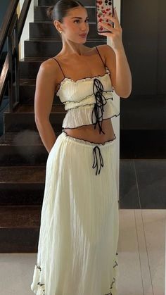 Looks Pinterest, Flowy Maxi Skirts, European Summer Outfits, Looks Style, Lookbook Outfits, Outfits Casuales, Look Fashion, Aesthetic Clothes, Pretty Outfits