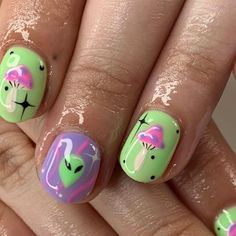 Rainbow Mushroom Nails, Cute Alien Nails, Pastel Goth Nail Art, Short Festival Nails, Silly Nail Art, Alien Nails Design, Shroom Nails, Alien Nail Art, Quirky Nails