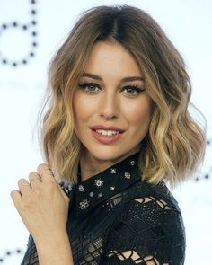 Cortes Bob, Medium Length Wavy Hair, Corte Bob, Long Bob, Hair Envy, Shoulder Length Hair, Hair Dos, Bridesmaid Hair