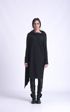 Casual Black Top - METT0178 A great tunic of the softest material, this oversize beauty will complete your outfit! The silhouette is very loose and oversize fitting and asymmetrical for a more dramatic look. We have chosen a turtleneck neckline which suits the top itself and is very practical for colder weather. Pair it with different pants and leggings and you will have a lot to brag about! The tunic is made of a knitted material which consists of viscose, polyester and elastane. The material i Knitted Tunic, Casual Turtleneck, Turtleneck Tunic, Black Knit Top, Maxi Tops, Loose Long Sleeve, Long Sleeve Tops Casual, Black Tunic, Pants And Leggings