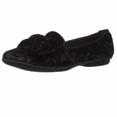 Clarks Women's Gracelin Jonas Loafer Flat Color: Black Velvet Textile Fall Fashion With Laidback Luxury, The Gracelin Jonas By Clarks Collection Marries Fashion With Comfort In This Women's Flat. It Features A Feminine Bow On The Top Of Its Driving Loafer Shape And Smooth Textile Linings Making It Ideal For Bare Feet. Inside, An Ortholite Footbed With Cushion Soft Technology Provide Supreme Comfort, While The Durable Tr Outsole Brings Flexibility And Grip. Compliments Dresses, Slacks And Jeans F Black Clarks, Brown Ballet Flats, Rose Gold Flats, Loafer Shoes Women, Brown Loafers, Black Leather Flats, Driving Loafers, Black Leather Loafers, Clarks Women's