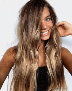 Blonde hair is indeed a pretty, feminine and bold color. It is quite interesting to hear that there are some women in the United States who are actual... Smink Inspiration, Hair Color Balayage, Hair Inspiration Color, Hair Envy