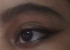 Eyeliner For Downturned Hooded Eyes, Smudged Makeup Aesthetic, Simple Dark Eye Makeup, Simple Eyeliner For Hooded Eyes, Soft Eyeliner Makeup, Pencil Eyeliner Looks, Eyeliner Pencil Looks, Simple Eyeliner Ideas, Eye Makeup For Downturned Eyes