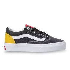 It's old school or no school with the classic SoCal vibes of the Vans? Old Skool? skateboard shoes! Size: 11.5 M.  Color: Black.  Gender: male.  Age Group: kids. Casual Dress Shoes, Children Shoes, Girls Sneakers, Canvas Sneakers, Old Skool, Vans Old Skool, Skate Shoes, Boys Shoes, Shoe Style