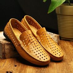 Best Men Shoes Aesthetic Men Shoes Aesthetic, Best Men Shoes, Summer Mens Fashion, Loafers For Women Outfit, Men Driving, Mens Fashion Casual Shoes, Loafers Outfit, Shoes Aesthetic