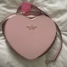 Brand New, Never Worn Rare Find Out Of Stock Everywhere. Tags Are Included Everything Is 100% Real And Authentic Order Now Before Valentine’s Day Comes Around! Pink Bitmoji Outfits, New York Love, Bitmoji Outfits, Heart Purse, Kate Spade Crossbody Purse, Aesthetic Bags, Flap Backpack, Looks Party, Pink Valentines