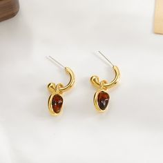 Color: 18K Gold [925 Silver Needle]] Fashion Element: round, Oval, Ring Style: French Retro Art Nouveau Gold Wedding Earrings, Elegant Gold Garnet Earrings, Vintage Red Gemstone Earrings, Vintage Amber Drop Earrings, Vintage Gold Glass Earrings, Style Français, Geometric Earrings, Watch Necklace, Ring Bracelet