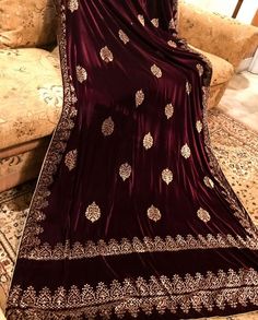 Velvet Shawls, Velvet Dupatta, Velvet Dress Designs, Velvet Shawl, Printed Velvet, Pakistani Fashion Party Wear, Indian Bridal Outfits