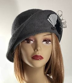 This beautiful ladies cloche is made from lush fur felt velour, and hand draped over an antique hat block, and hand pleated on one side. Please indicate your head size measurement when ordering (measure your head horizontally just above your eyebrows). When you receive your hat, there will be a small ribbon inside to fine-tune the fit, and a hat box for safe storage. I personally create each hat one at a time, and no two are ever exactly the same. My hats are 100% handmade using traditional Mill Rockabilly Fashion Outfits, 20’s Fashion, Vintage Hat Boxes, Gatsby Hat, Cloche Hats, Pretty Hats, Flapper Hat, Hat Blocks, Antique Hats