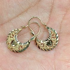 New Comes In A Beautiful Jewelry Box Item #Er1005-2-86 Material Type 14k Gold Avg. Weight 1.5 Grams Height 21 Mm Width 12 Mm. Yellow Gold Earrings, Face Earrings, Alloy Earrings, Silver Moon, Yellow Gold Earring, Vintage Turquoise, Silver Drop Earrings, Feather Earrings, Crystal Pearls