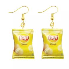 Lay’s Potato Chip Drop Earrings. Gold Hook / Measures Approx 1” X.75” Fries Cheese, Chips Food, Cheese Chips, Funny French, Long Chain Earrings, Kawaii Earrings, Potato Chip, Food Snacks, Snack Set