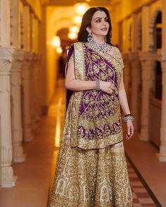 Brides Mother Indian Outfit, Ambani Wedding, Mother Of The Bride Looks, Radhika Merchant, Brides Mom, Mother Of Bride Outfits, Bride Outfits, Designer Studio