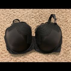 Vs 34ddd Bra Victoria's Secret Black Evening Bra, Victoria's Secret Bra With Built-in Bra, Victoria's Secret Tops With Built-in Bra For Daywear, Victoria's Secret Black Lace Bra, Vs Bras, Victoria's Secret Bra With Built-in Support For Spring, Women's Intimates, Victoria's Secret, Bra