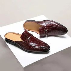 Made with quality leather. perfect for any type of occasion. very comfortable. kindly state your shoe size in your order. Gents Shoes, Mens Leather Sandals, Beautiful Sandals, Business Shoes, Crocodile Pattern, Men's Sandals