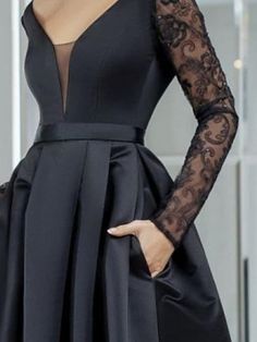 Black Lace Evening Dress, High Low Prom Dresses, Prom Dresses With Pockets, V Neck Prom Dresses, Evening Dresses Online, Cheap Evening Dresses, Vintage Black Dress, Black Dress Formal, Lace Evening Dresses