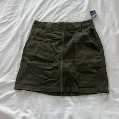 Hollister Corduroy Utility Skirt Size 7 (Medium) Condition: Nwt Color: Green Details : - Zipper Down Front - Ultra High Rise Extras: - I Ship Between 1-2 Days Fitted Corduroy Mini Skirt With Pockets, High Waist Corduroy Skirt With Pockets, Fashion Definition, Tank Top Skirt, Utility Skirt, Real Fashion, Green Details, Denim Jean Skirt, Lined Jeans