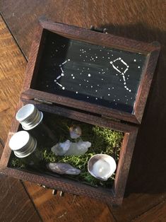 alittleforestwitch: “ donnaoria: “ If you’re like me, and like to bring your earthy witchcraft with you this is the DIY for you. cost breakdown and materials: ✨ Wood box - $2.99 from craft store (but... Portable Altar, Wiccan Crafts, Pagan Crafts, Witches Altar, Witch Diy, Witchy Crafts, Baby Witch, Modern Witch, Cadeau Diy