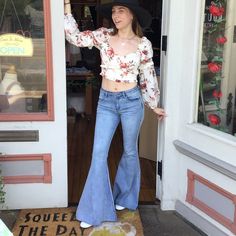 Gorgeous High Waisted Bell Bottoms . Lots Of Stretch . Brand New Available Now . Small - Large Elastic Waist Bell Bottom Jeans, Plad Bell Bottom Pants, Bell Bottem Leggings, Bell Bottom Jeans 10-12, High Waisted Bell Bottoms, Printed Bell Bottoms, Outfit References, New Looks, Bell Bottom Pants