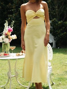 Tube Top Midi Dress, Tight Long Dress, Strapless Beach Dress, Long Sleeve Evening Gowns, Yellow Midi Dress, Cutout Maxi Dress, Strapless Midi Dress, Midi Dress Party, Types Of Skirts