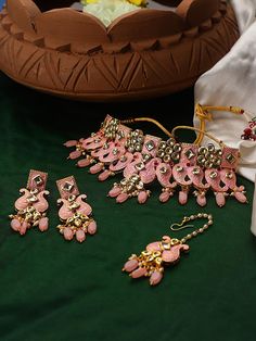 Hey, Welcome to our shop! Kundan choker set comes with beautiful lightweight earrings and tikka/Kundan Polki Necklace/Reception/Wedding/bridal jewelry/ Indian jewelry /Kundan choker  < 1 DAY ITEM SHIPMENT | 7-8 Days Delivery TIME> About our Jewellery - Classic, Brilliant & Elegant. We deal in all type of Premium Indian Bollywood Jewellery. * AD Jewelry set * Kundan Necklace * Polki Jewellery * Uncut Jewellery * AD Ring * AD Bangles * AD Pendant Set * Pachi Kundan & many more.. * All our products Festive Pink Kundan Choker Necklace, Multicolor Kundan Choker With Cutdana, Traditional Hand-set Kundan Choker, Festive Dual-tone Kundan Necklace, Dual-tone Kundan Bollywood Necklace, Red Choker, Pink Choker, Polki Necklace, Polki Jewellery