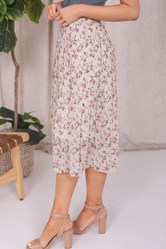 100% Polyester Midi Length Skirt with Pleated Detailing and Elastic Waist Model Wearing Size Small Fits True to Size Pair With Our "Dark Grey V Neck Ribbed Top" Skirts For Fall, Viscose Skirt, Curvy Skirt, White Blossom, Modest Maxi, White Midi Skirt, Retro Skirt, Pretty Skirts, Modest Skirts