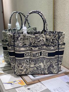 Contact us: contact@profxnz.com if you need assistance - Christian dior bags: where trends meet tradition - 377This is a premium quality clone , similar like the original ones, even no one can judge either it&apos;s a clone or originalSize: (34.5*17.5*30cm) It comes with Dust box, Care manual, Tag and Paper bag. Christian Dior Bag, Dior Handbags, Dior Bag, Wallet Case, Christian Dior, Luxury Bags, Fashion Bags, Clutch Bag, Paper Bag