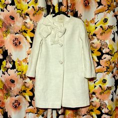 Nwt Rare White Tweed Kate Spade Dorothy Coat 8 Kate Spade Fall Outerwear For Work, Spring Tweed Outerwear For Work, Cream Single Breasted Tweed Jacket For Spring, Spring Tweed Workwear Outerwear, Cream Tweed Outerwear For Formal Occasions, Formal Cream Tweed Outerwear, Spring Cream Tweed Blazer, Cream Tweed Jacket For Spring, Chic Tweed Outerwear For Spring