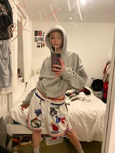 Zipper Hoodie Outfit Aesthetic, Vintage Zip Up Hoodie Outfit, Hoodie And Shorts Outfit Aesthetic, Rubeswardd Outfits, Gorpcore Hoodie, Zip Up Hoodie Aesthetic Grunge, Gorpcore Fleece Outfit, Grey Hoodie Outfit, Hoodie Shorts