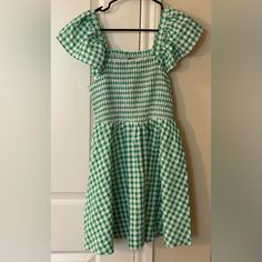 Nwot- Super Cute Spring/Summer Dress. Smocked Top, Flowy Sleeves. Petite Navy Sundress, Flowy Sleeves, Smocked Top, Cute Spring, Navy Green, Spring Summer Dress, Navy Dresses, Old Navy Dresses, Navy And Green