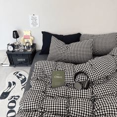 Black Gingham Duvet Cover Set Black Gingham Bedding, Grunge Aesthetic Room Decor, Gingham Duvet Cover, Light Academia Room, Dark Academia Room Decor, California King Duvet Cover, Light Academia Room Decor, Room Decor Grunge, Room Decor Dark