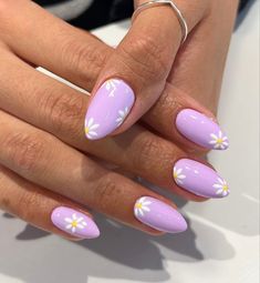 Gel Nail Inspo Spring, Purple Spring Nails With Flowers, Lavender Nails With Daisies, Purple Nails White Flowers, Purple Nail Designs For Summer, Light Purple Flower Nails, Purple Nails With White Flowers, Easter Purple Nails, Easter Square Nails