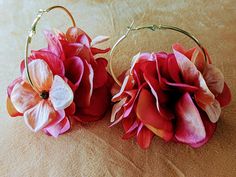 These large Floral hoop earrings are a head-turning statement piece. They're perfect for adding that unique touch that will help you stand out in a crowd. Perfect for dressing up or dressing down. Creole Earrings, Floral Hoops, Floral Earrings, Jewelry Earrings Hoops, Drawing Reference, Statement Pieces, Etsy Earrings, Hoop Earrings, Jewelry Earrings