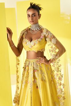 Luxury Yellow Lehenga With Sheer Dupatta, Yellow Organza Lehenga With Intricate Embroidery, Festive Yellow Embellished Lehenga, Unstitched Yellow Lehenga With Intricate Embroidery, Yellow Organza Lehenga, Ridhi Mehra, Organza Lehenga, Yellow Lehenga, Desi Bride