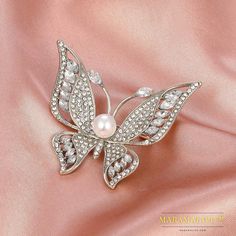 Product information: Material: Alloy Style: women's Modeling: Butterfly Treatment process: electroplating diamond Color: 01 white K P acking list: Alloy brooch X1 Brooch For Men, Pearl Butterfly, Butterfly Brooch, Birthday Party Gift, Pin Jewelry, American Express, Doll Accessories, Diamond Studs, Men Fashion