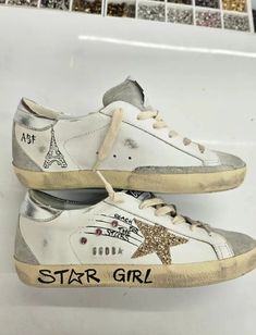 Golden Goose Costumized, Golden Goose Costumized Ideas, Golden Goose Customized Ideas, Customized Golden Goose, Custom Golden Goose, Golden Goose Aesthetic, Gold Shoes Sneakers, Bella Hadid The Weeknd, Shoes Sneakers Aesthetic