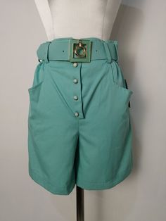 New form deadstock amazing green mint bermuda with buttons e very beautiful buckle In perfect condition Measure Waist elastic cm flat 36 to 46 cm Total lenght cm 49 Measure Waist, Beautiful Summer Dresses, Green Mint, Shorts Pants, Vintage Shorts, Skorts, Vintage Yellow, Short Pants, Cotton Dresses