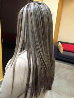 Brown Hair With Blonde Streaks, Skunk Hair, Black Hair Balayage, Brown Hair Inspo, Hair Color Streaks, Brunette Hair With Highlights, Hair Streaks, Dyed Hair Inspiration, Brown Hair With Blonde Highlights