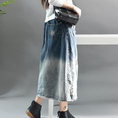 Item Code4291371630654Material51%-70%Denim CottonProduct Details:·Casual·Floral·Embroidery,FrayedOne Size(Fit for EU 38-40,US8-10,UK12-14,AU12-14,NZ12-14)Length: 74.00 cm/ 29.13 "Hips: 116.00 cm/ 45.67 "Waist: 64.00-86.00 cm/ 25.20-33.86 "The model height:5'4"/165cm,weight:110.2lb/50kgbust:81.5cm,waist:62cm,hips:91cmTips:1. The products are taken in kind, due to shooting techniques, light, and color parameter settings, etc., product images may appear different degrees of color difference on different displays, the actual color, please prevail in kind.2. Because of the cut,the pattern would be a little different with the kind,please consult with the real products,and hope you can understand.3. Due to the different measurement methods and clothing shrinkage, there may be 1-3cm error. Casual Denim Skirt, Floral Embroidery, Tie Dye Skirt, Denim Skirt, Midi Skirt, Floral, Pattern, Clothes, Color